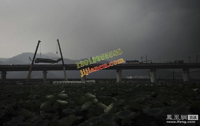 徐工机械积极参与温州“7?23动车脱轨事故”应急救援